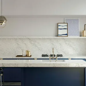 Modern kitchen in London featuring Caesarstone Arrabetto Quartz countertop