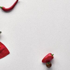 Caesarstone Intense White surface with colourful vegetables