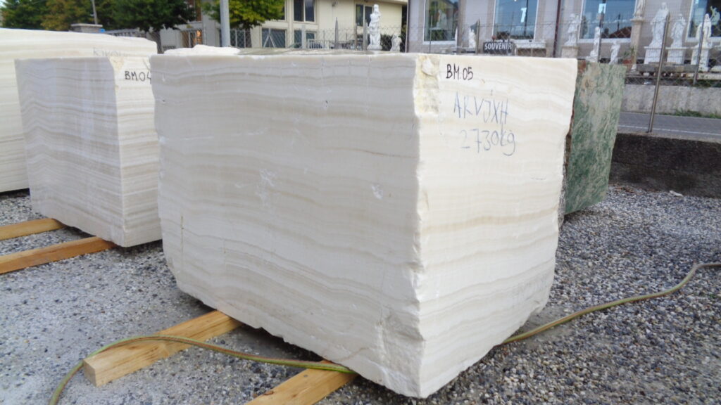From Block to Brilliance: Transforming Ivory Onyx into a Luxury Kitchen Worktop