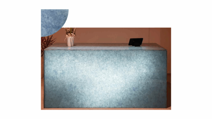 Tiles & Walls Magna Glaskeramik Sky Blue worktop in a modern kitchen setting