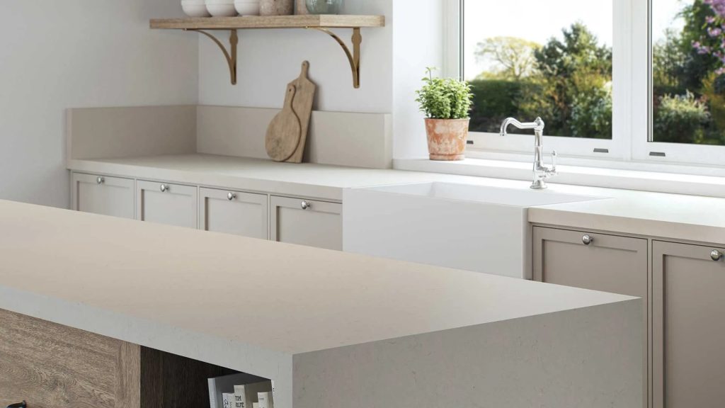 Can you put a hot pan on a Quartz Worktop?