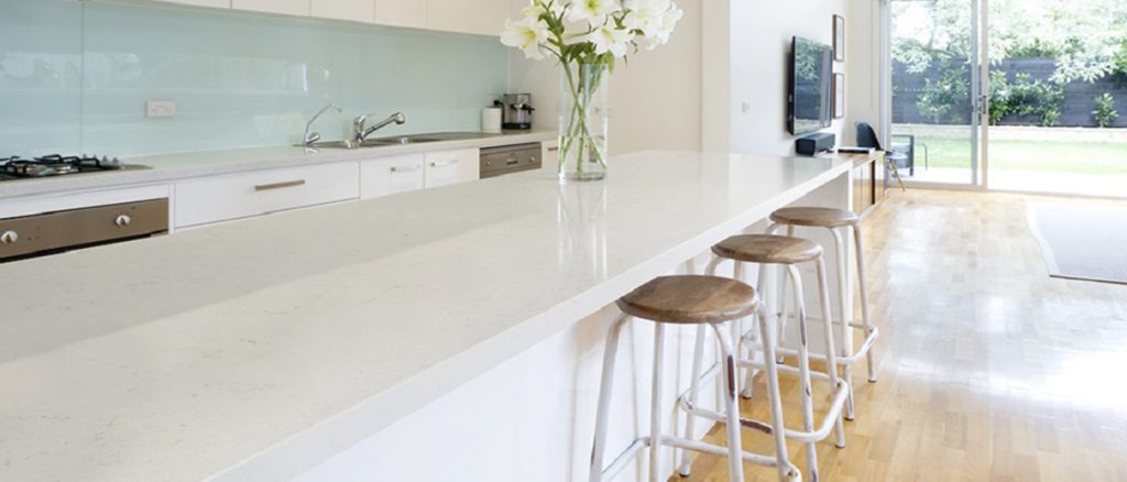 What is the Difference between White Marble, White Granite and White Quartz Worktops