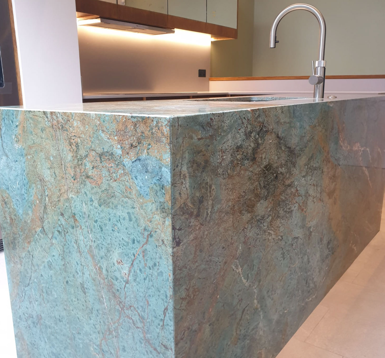 quartzite kitchen worktops